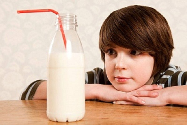 đau dạ dày có nên uống sữa